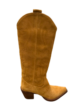 Jeffrey Campbell Rancher, Camel