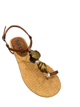 Shai Sandal, Tan