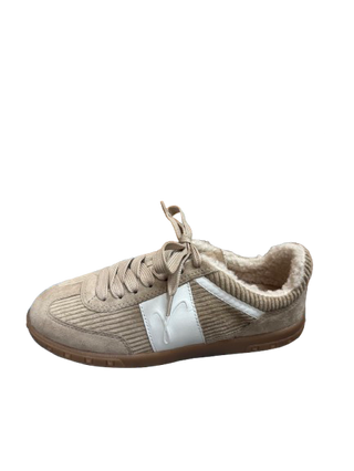 Vaneli Pluto, Taupe