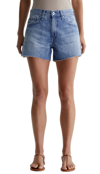Halle Short