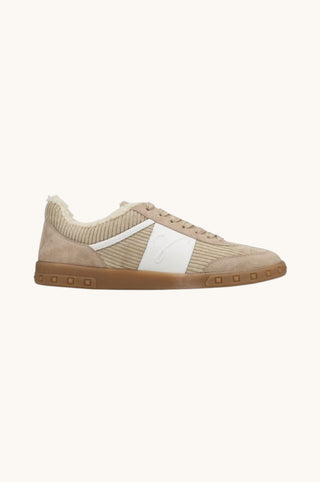 Vaneli Pluto, Taupe